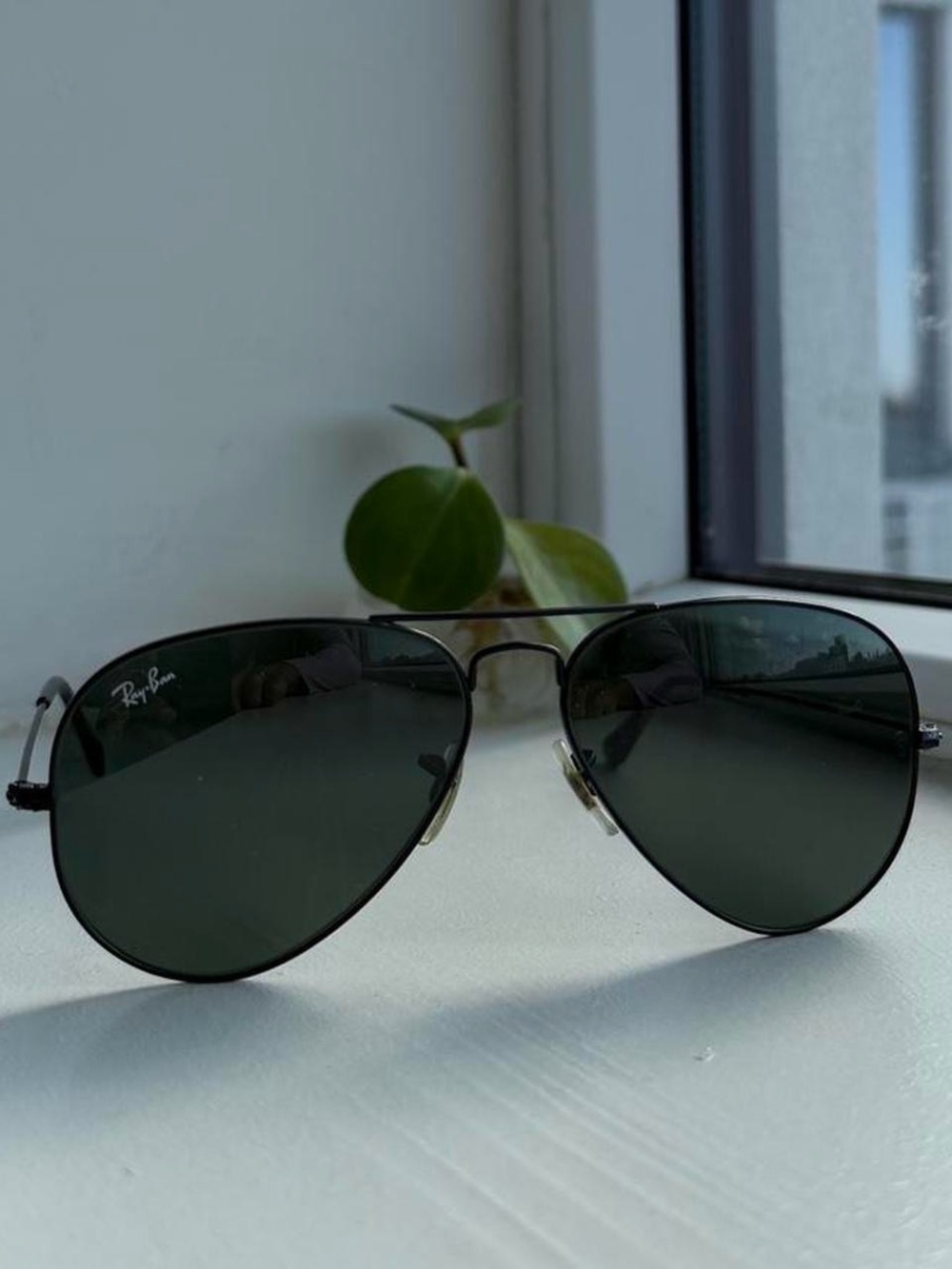 Ray-Ban Aviator Sunglasses - Black Frame with Dark Green Lenses